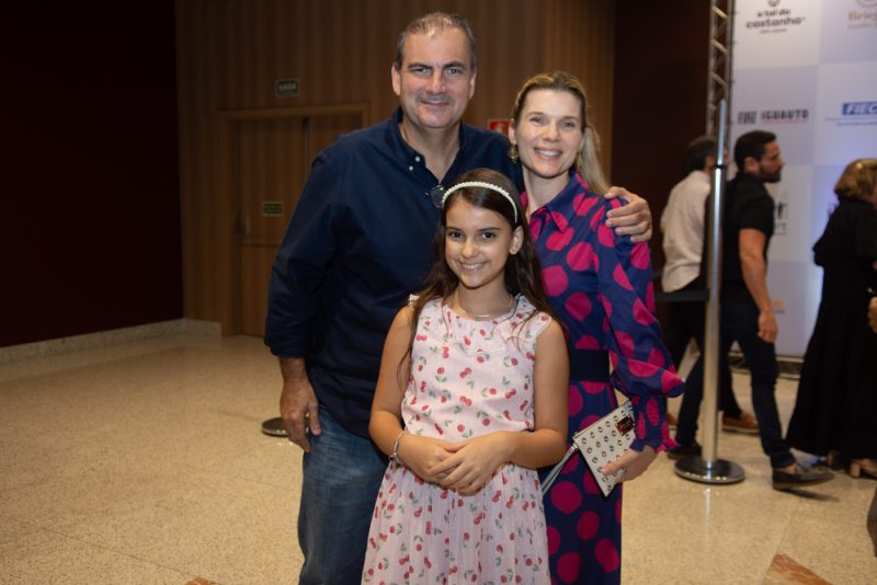 Noite especial - Em parceria com a Fundação Terra, Philipe Dantas realiza show beneficente no Teatro Riomar Fortaleza