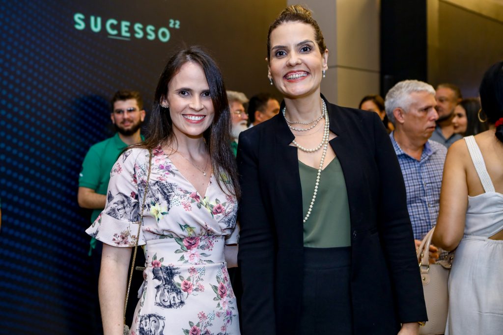 Aline Santiago E Mara França