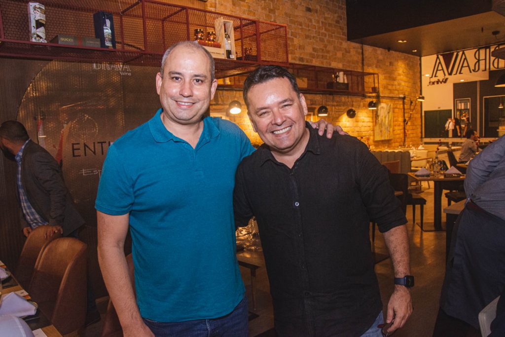 Andre Linheiro E Edil Costa