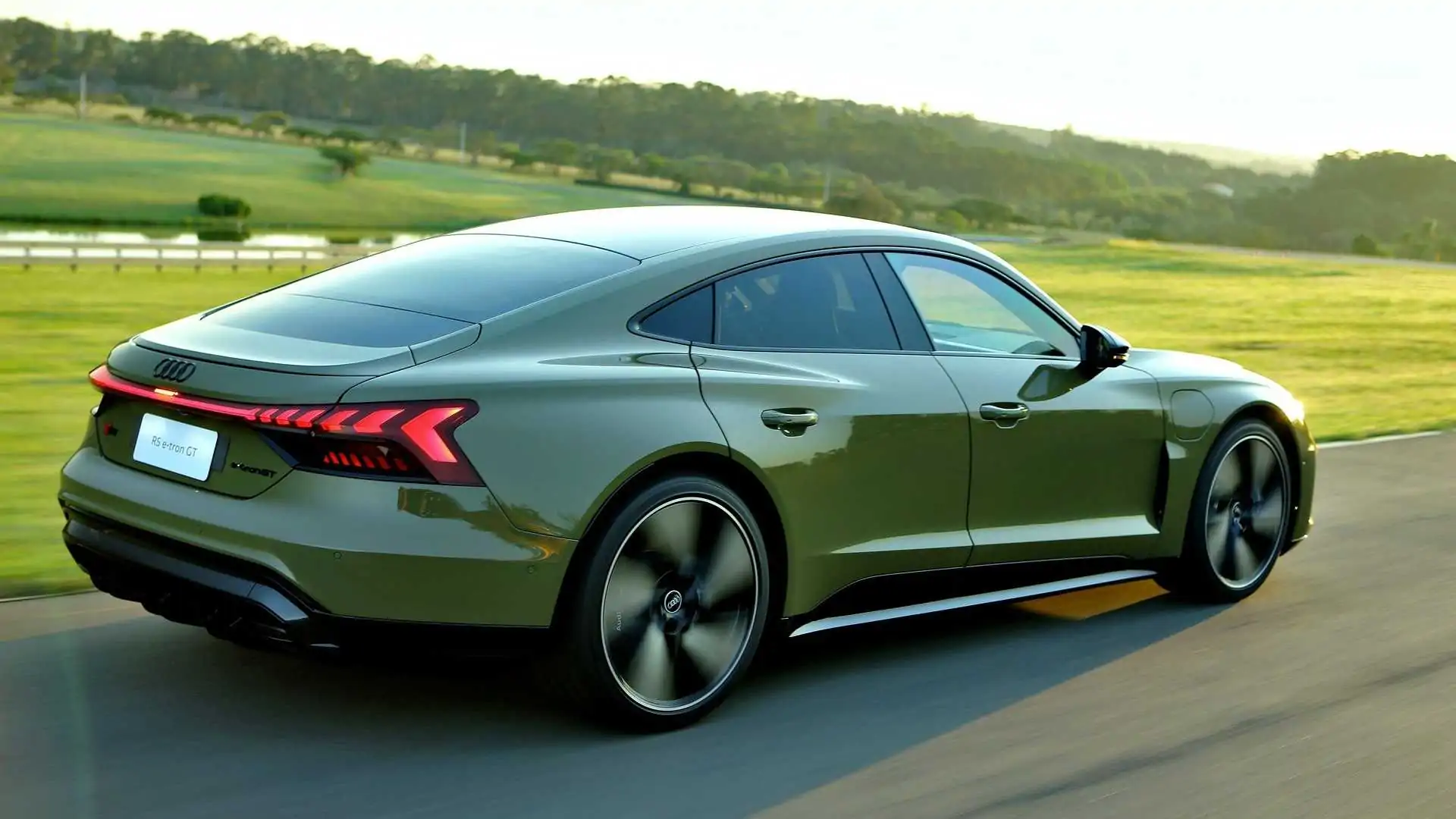 Audi e-tron GT ganha prêmio que equivale ao “Oscar do cinema” no universo que atua Audi e-tron GT ganha prêmio que equivale ao “Oscar do cinema” no universo que atua