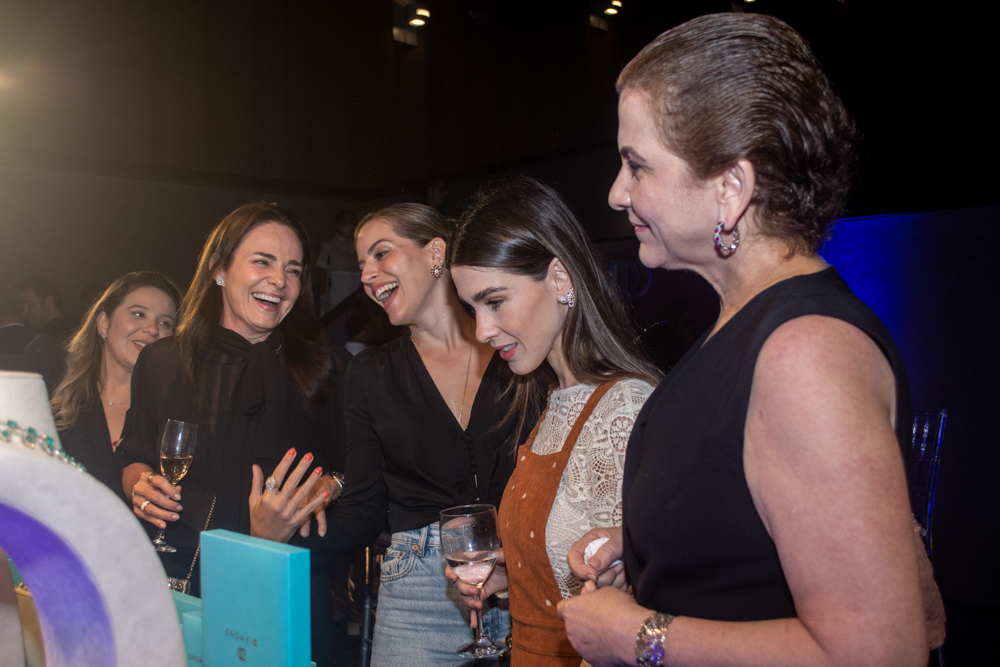 Beatrice Ary, Sara Brasil E Sandra Brasil