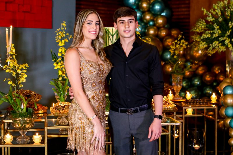 18th birthday - Ronaldo Otoch presenteia Beatriz com badalada festa de aniversário no Edifício Mansão Macêdo