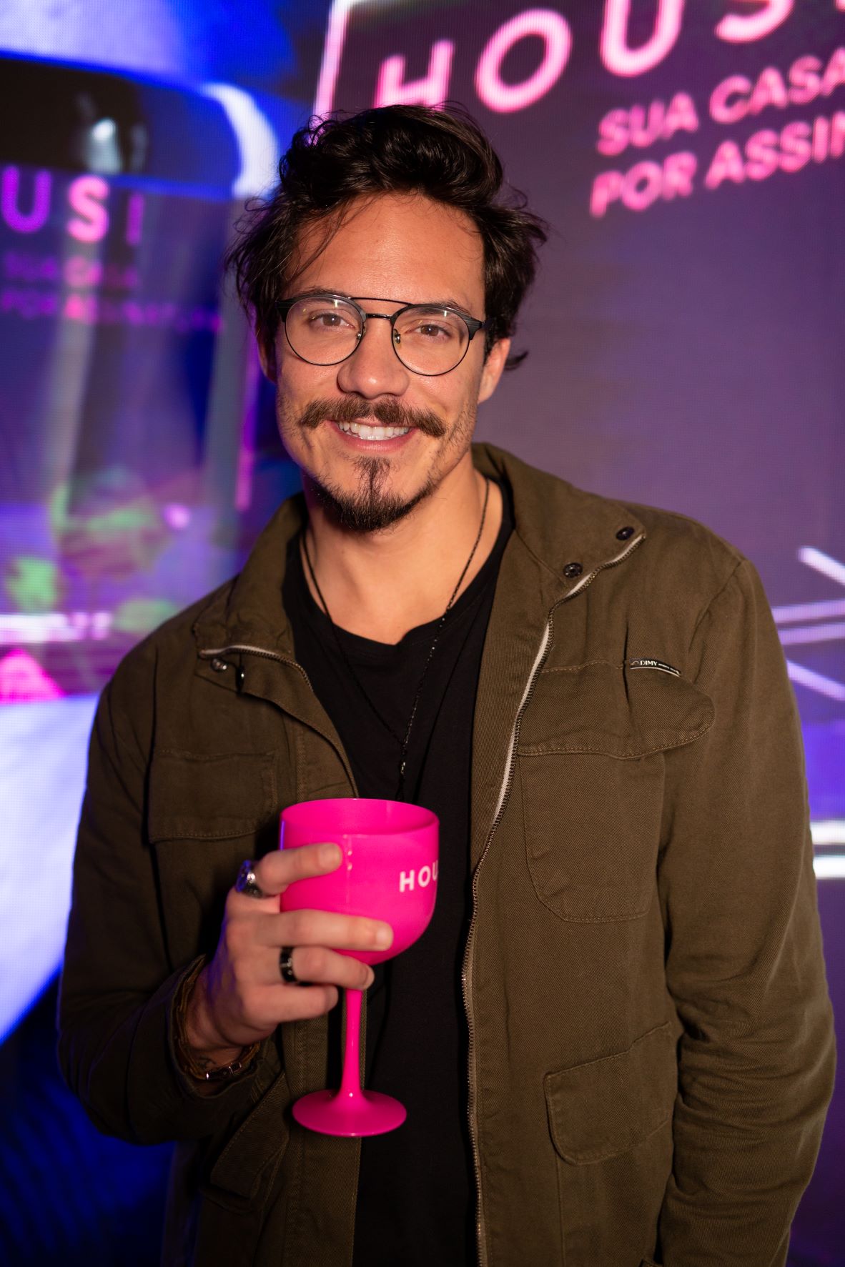 C585f24c 18f6 4399 8113 3646a9d4fd69