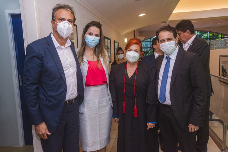 Reconhecimento - Vanja Fontenele toma posse como nova desembargadora do Estado do Ceará