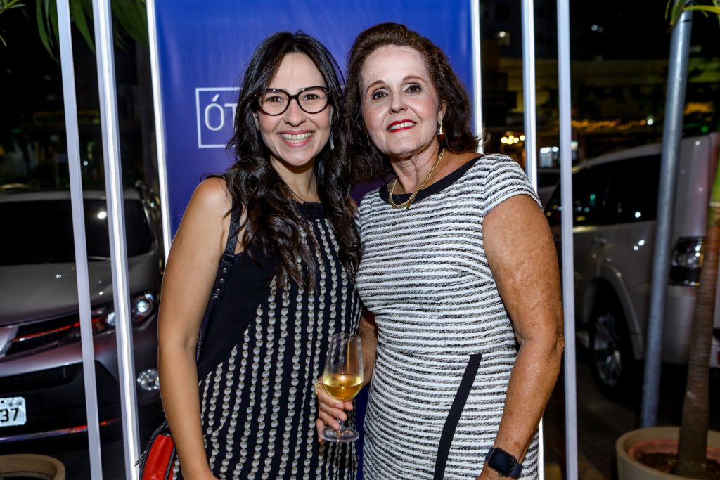 Carol Lopes E Diana Lima