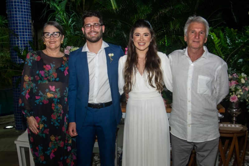 Troca de Alianças - Chick e intimista! Foi assim a cerimônia de casamento de Julia Holanda e Marcello Barra