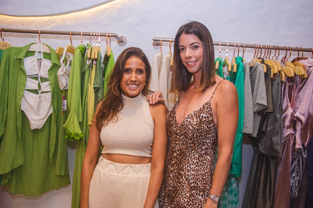 Cristine Perez E Roberta Carvalho