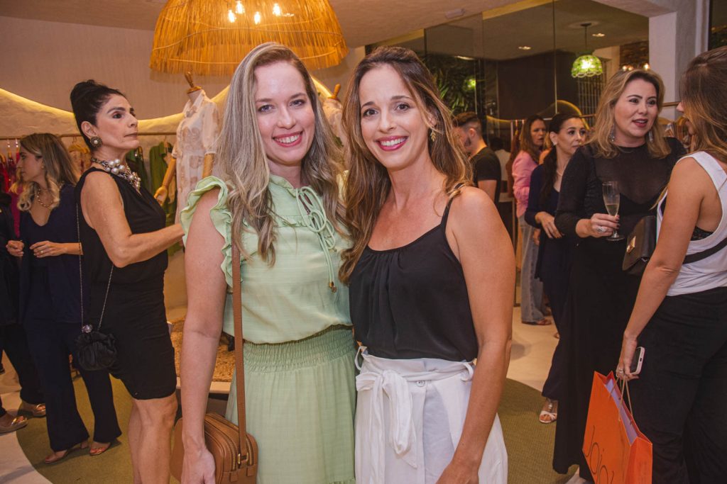 Debora Barreira E Sara Barreto