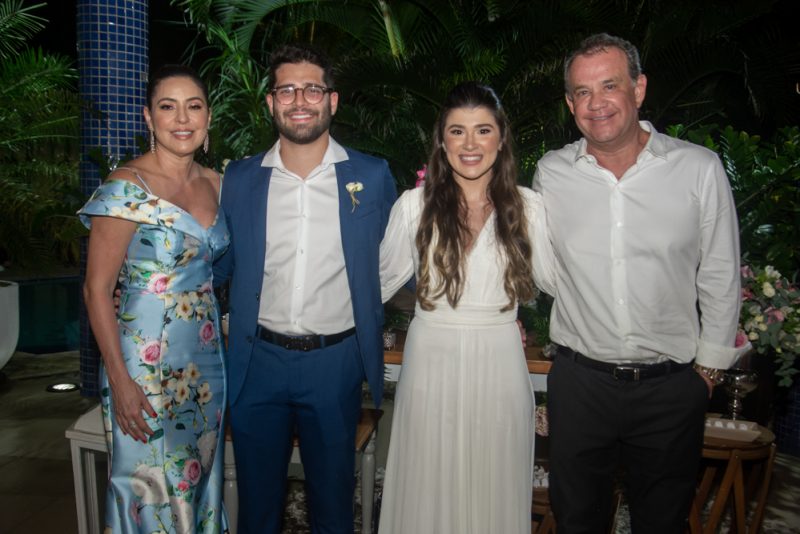 Troca de Alianças - Chick e intimista! Foi assim a cerimônia de casamento de Julia Holanda e Marcello Barra