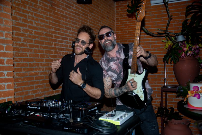 Happy Birthday - Em clima de alto-astral,Tatiana Luna festeja nova idade rodeada de amigas especiais