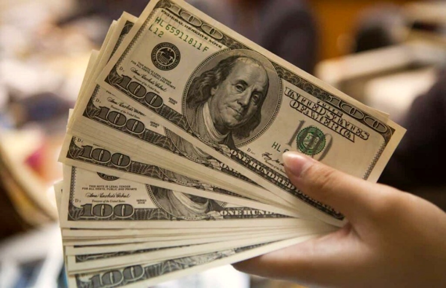 Dólar ultrapassa a barreira dos R$ 5,20 após declarações do presidente do Fed