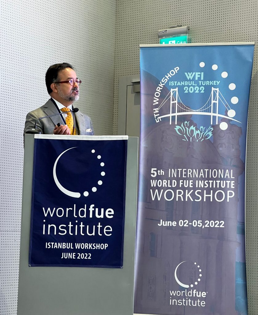 Dr. Márcio Crisóstomo Em Istambul