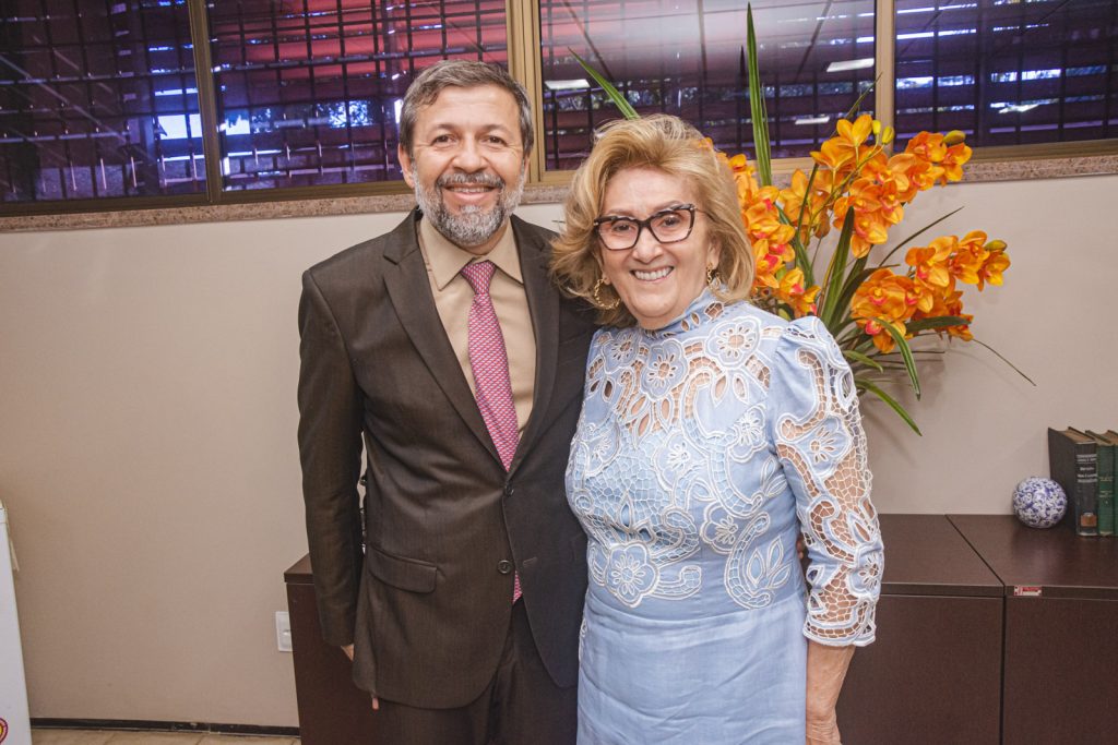 Elcio Batista E Socorro Franca