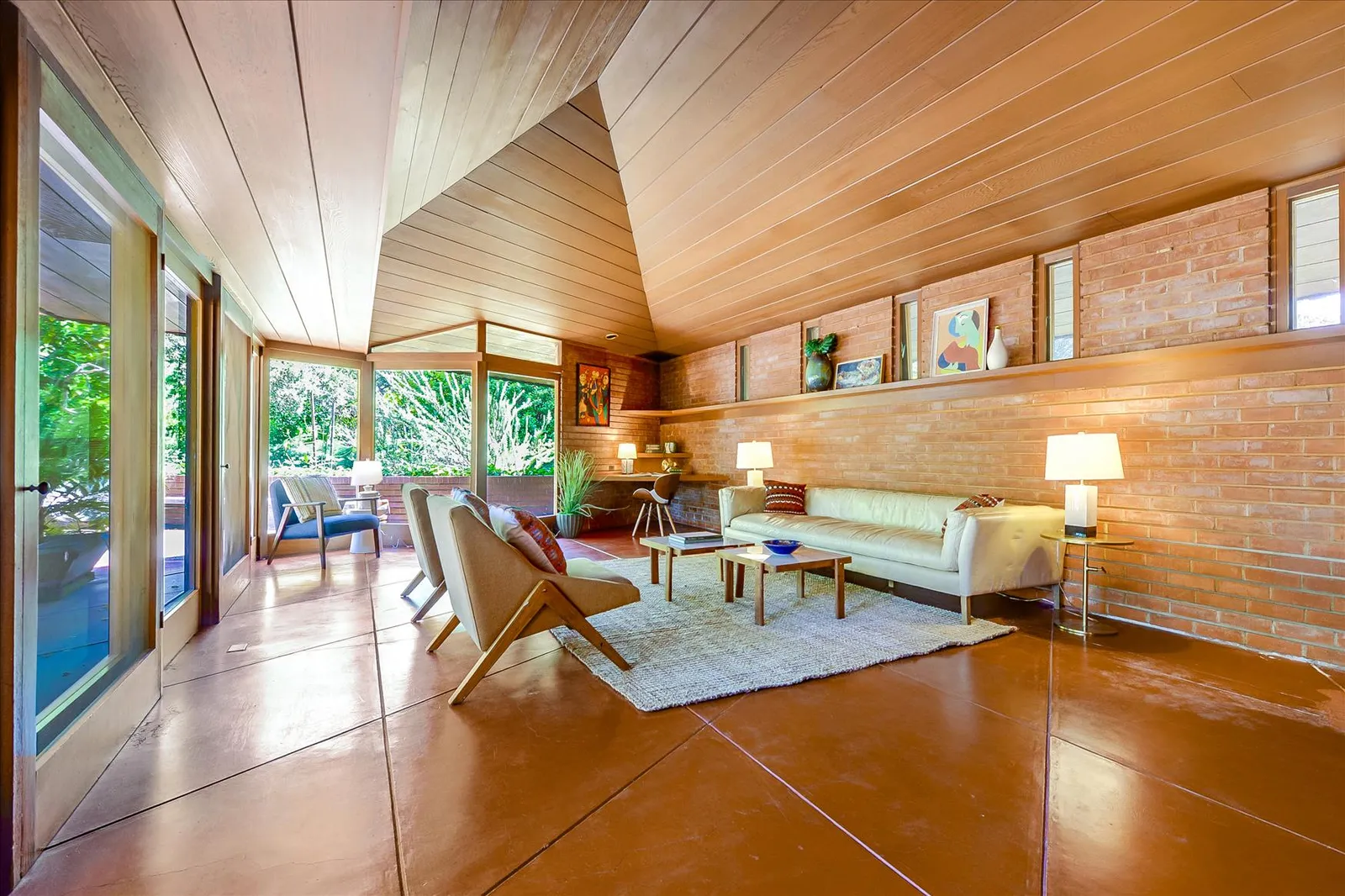 Localizada na cidade mais rica dos EUA, casa rara projetada por Frank Lloyd Wright é colocada à venda