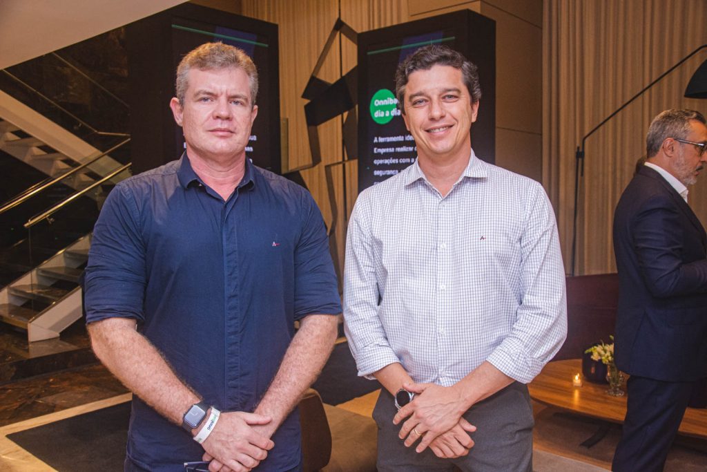 Gustavo Lima Verde E Andre Siqueira