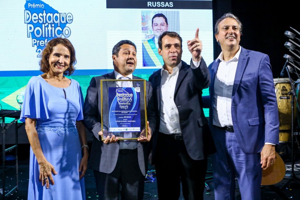 Izolda Cela, Savio Gurgel, Salmito Filho E Camilo Santana (1)