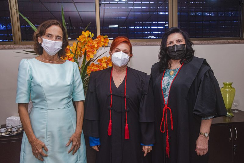 Reconhecimento - Vanja Fontenele toma posse como nova desembargadora do Estado do Ceará