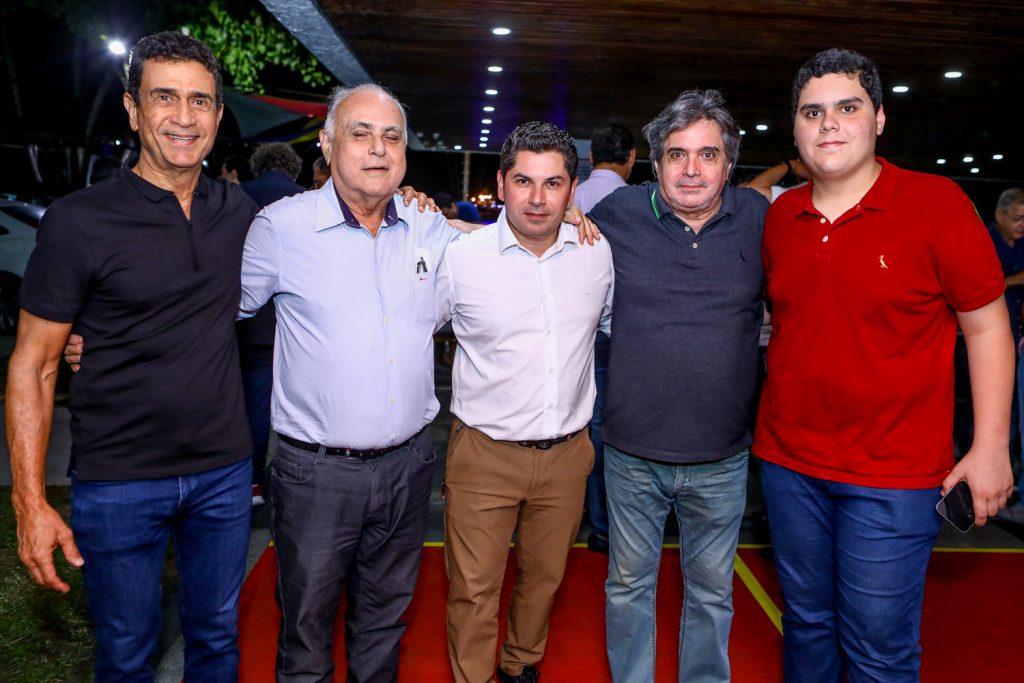 
				Jose Ximenes, Roberto Pessoa, Pompeu Vasconcelos, Totonho Laprovitera e Rene Pessoa Neto
				