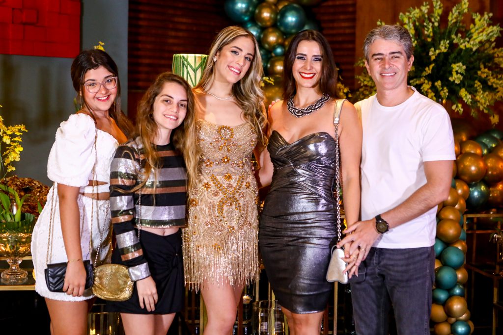 Katerine E Nicole Barbosa, Beatriz Otoch, Vivian E Ronaldo Barbosa