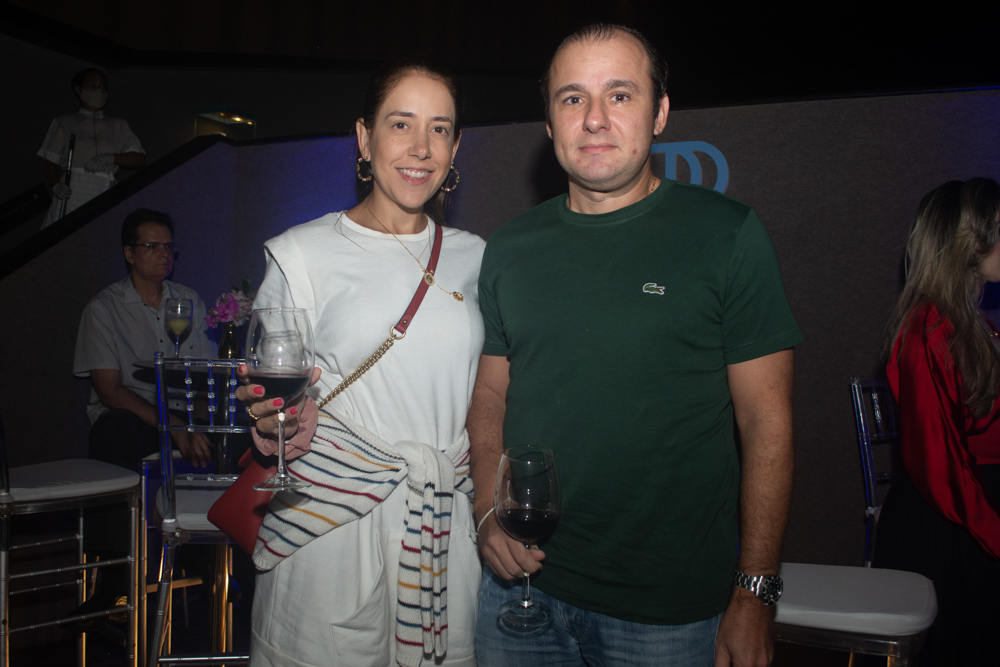 Lara Rôla E Lucas Frota