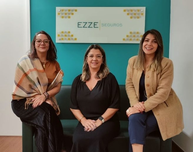 EZZE Seguros conta com uma equipe de especialistas renomadas em Curitiba