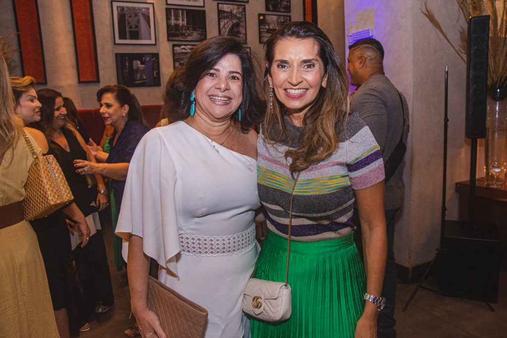 Luciana Lobo E Marcia Travessoni