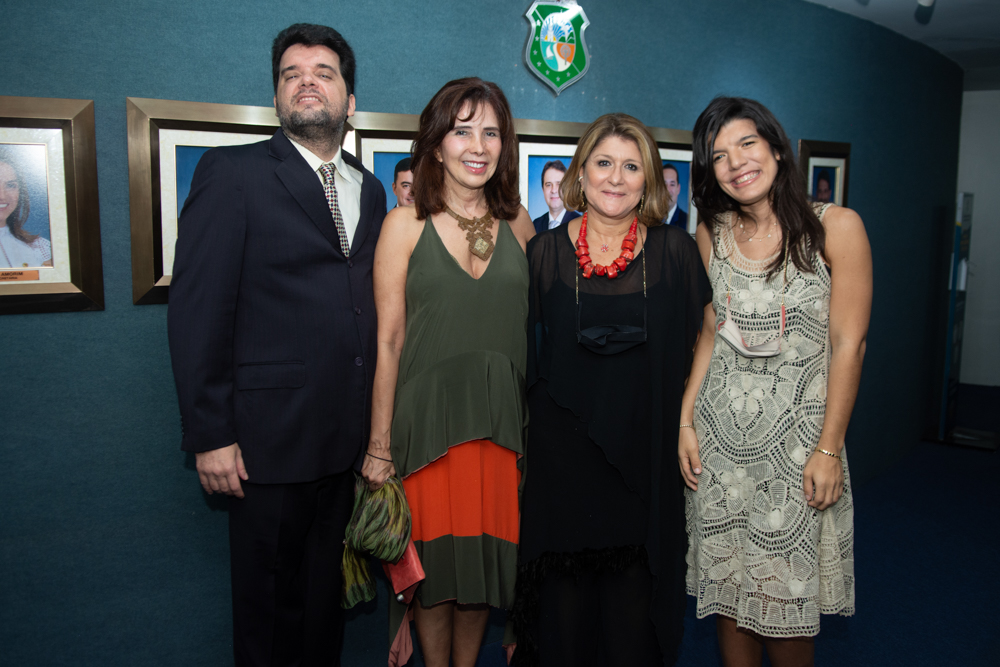 Marcelo Barros Gentil, Monica Barros Gentil, Iná Valéria Arruda E Maria Vitória Arruda