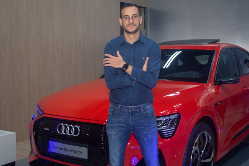 Talk about e-tron - Bate-papo sobre eletromobilidade atrai clientes para Espaço Audi Concept no Shopping RioMar Fortaleza