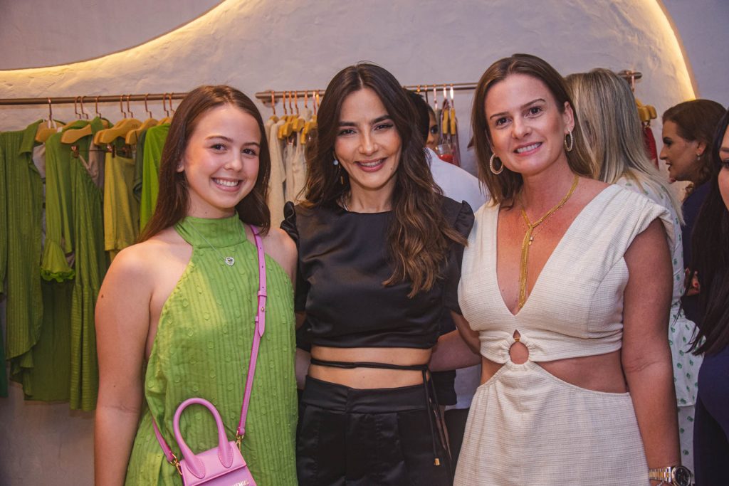 Maria Julia Tigre, Lara Romcy E Hellen Tigre