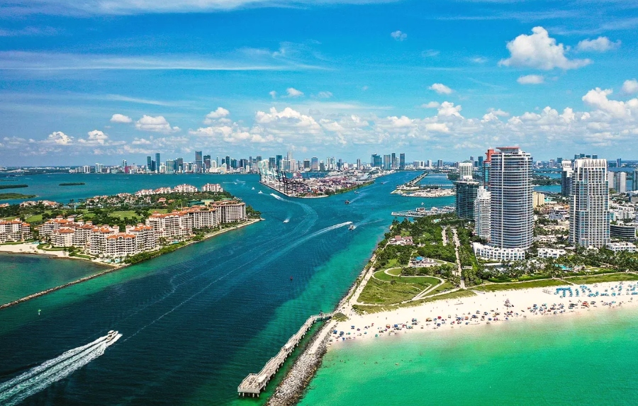 Miami é o destino dos EUA mais buscado por viajantes brasileiros no Google
