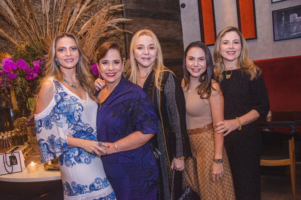 Michelle Aragao, Martinha Assuncao, Sandra Fujita, Adriana Queiroz E Suyanne Dias Branco