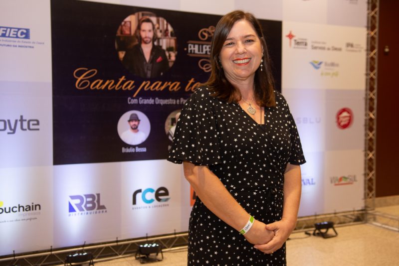 Noite especial - Em parceria com a Fundação Terra, Philipe Dantas realiza show beneficente no Teatro Riomar Fortaleza