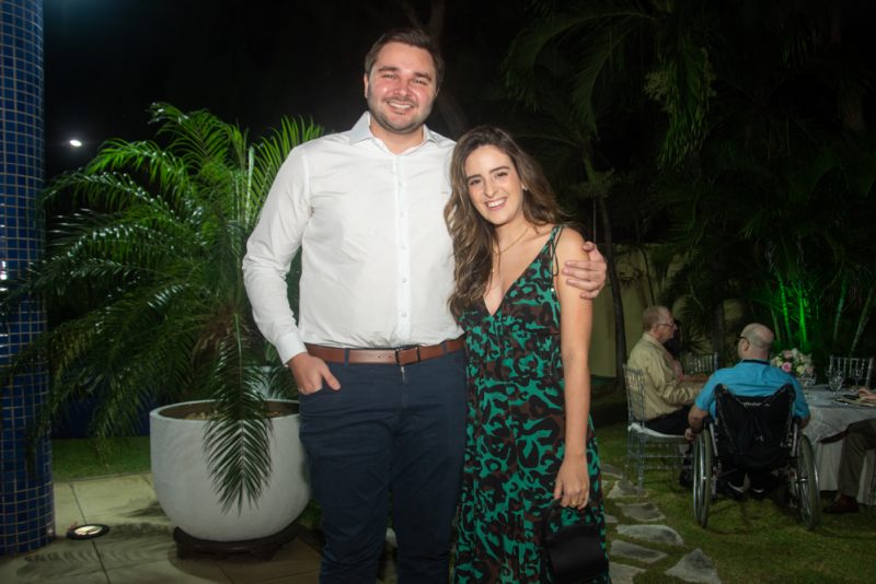 Troca de Alianças - Chick e intimista! Foi assim a cerimônia de casamento de Julia Holanda e Marcello Barra