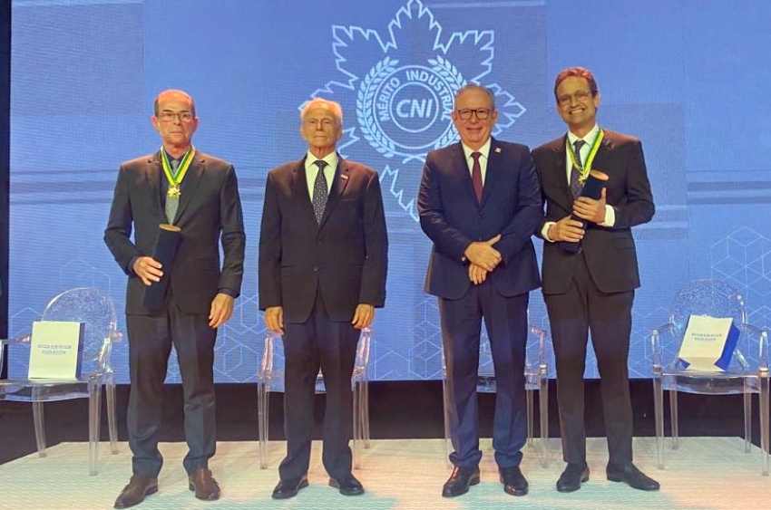 Ricardo Cavalcante representa presidente da CNI durante solenidade na FIEPE