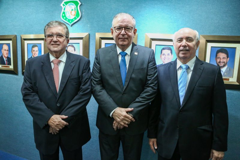 Medalha do Mérito Parlamentar - Ricardo Cavalcante é agraciado com a maior honraria do poder Legislativo Estadual