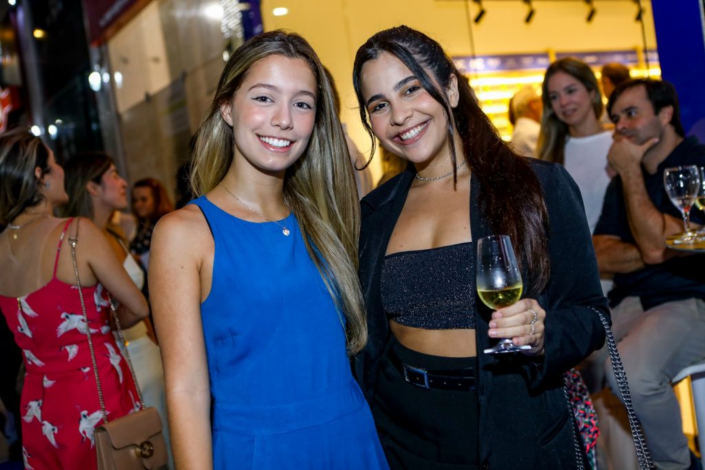 Thais Paraiba E Lise Borges