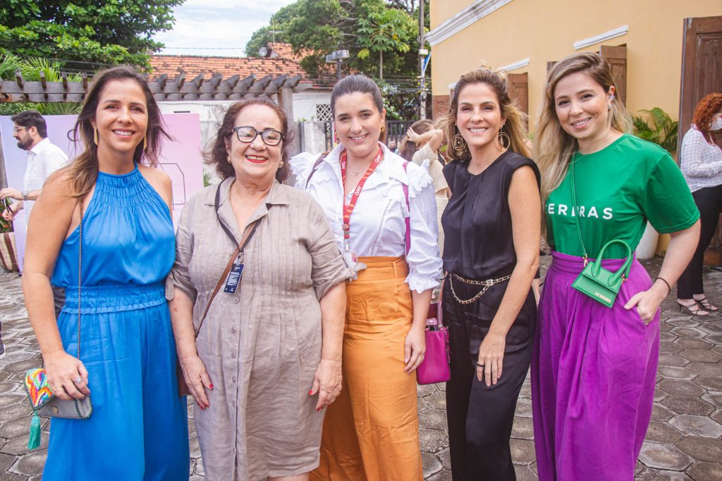 Ticiana Mota, Nereide Figueiredo, Camila Maia, Mariana Mota E Mayra Guerreiro