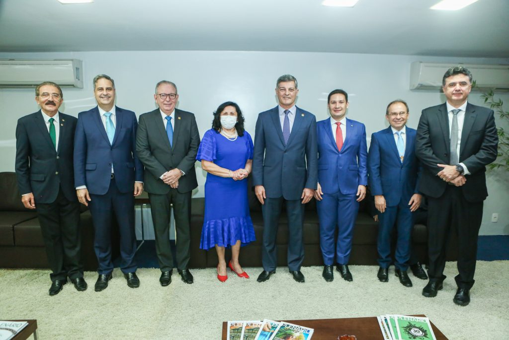 Walter Cavalcante, Erinaldo Dantas,ricardo Cavalcante, Nailde Pinheiro,cid Marconde,marcos Sobreira, Carlos Matos E Manoel Pinheiro