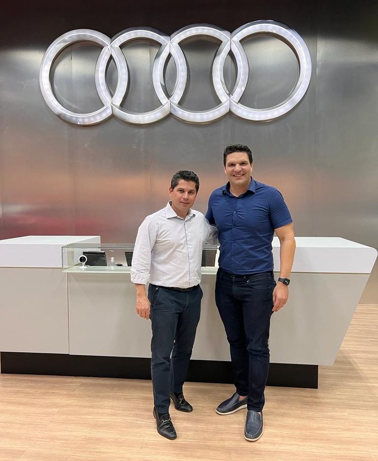 A presença de Abílio Oliveira dá um brilho extra ao “Talk about e-tron” no Espaço Audi Concept