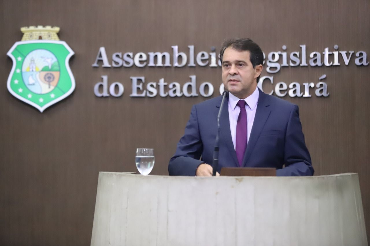 Evandro Leitão anuncia data de nomeação dos concursados da Assembleia Legislativa
