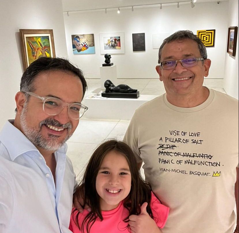 Marcio Crisóstomo visita a Galeria de arte de José Guedes