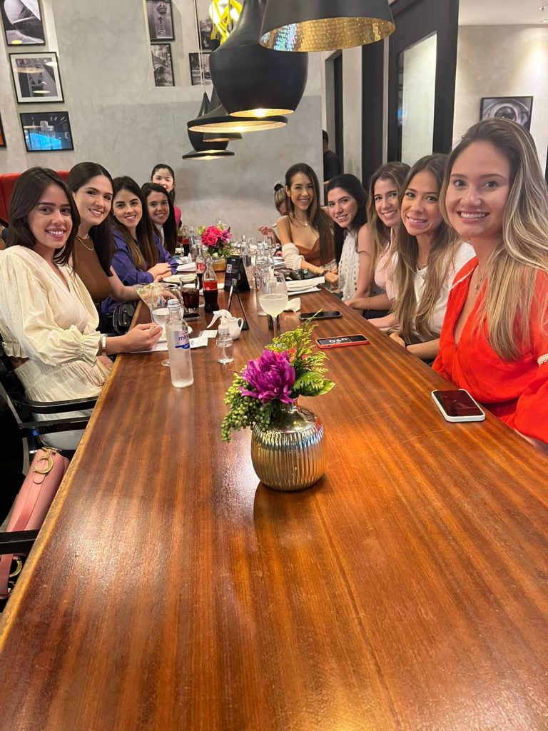 
				Aniversário Leticia Teixeira
				