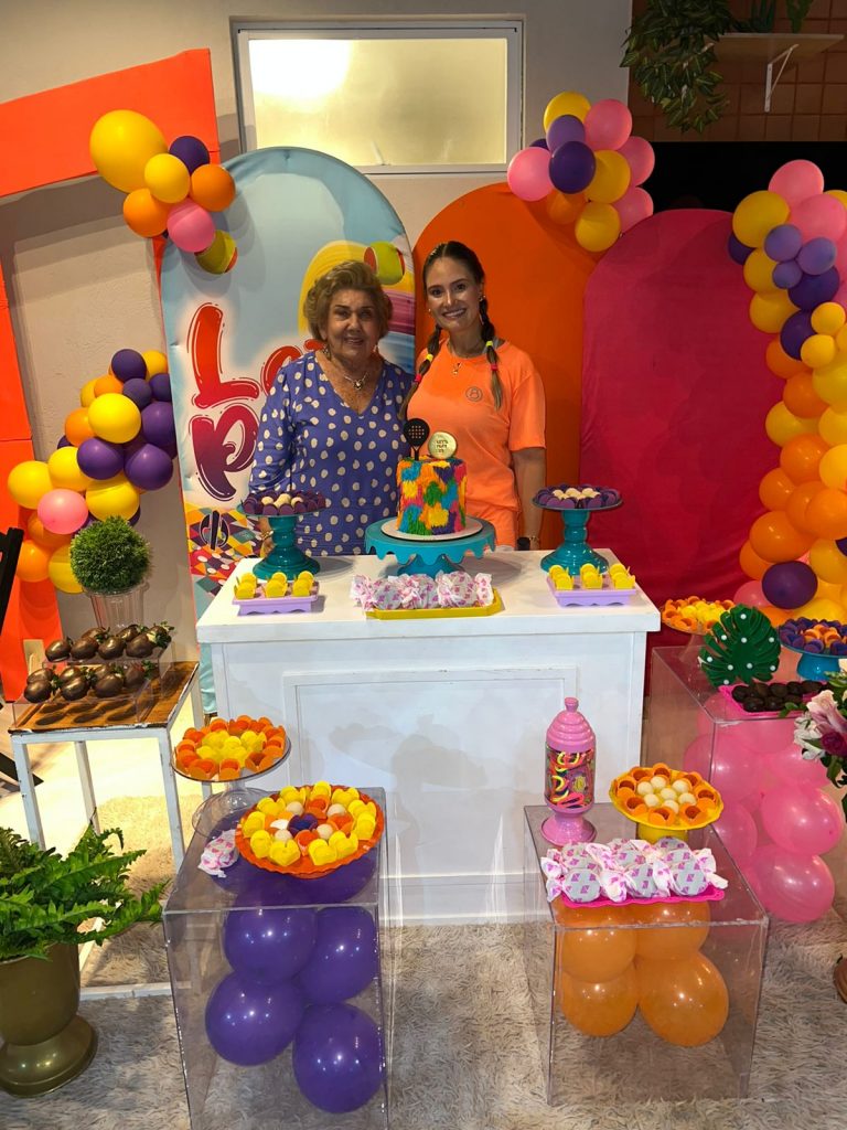 
				Aniversário Leticia Teixeira
				