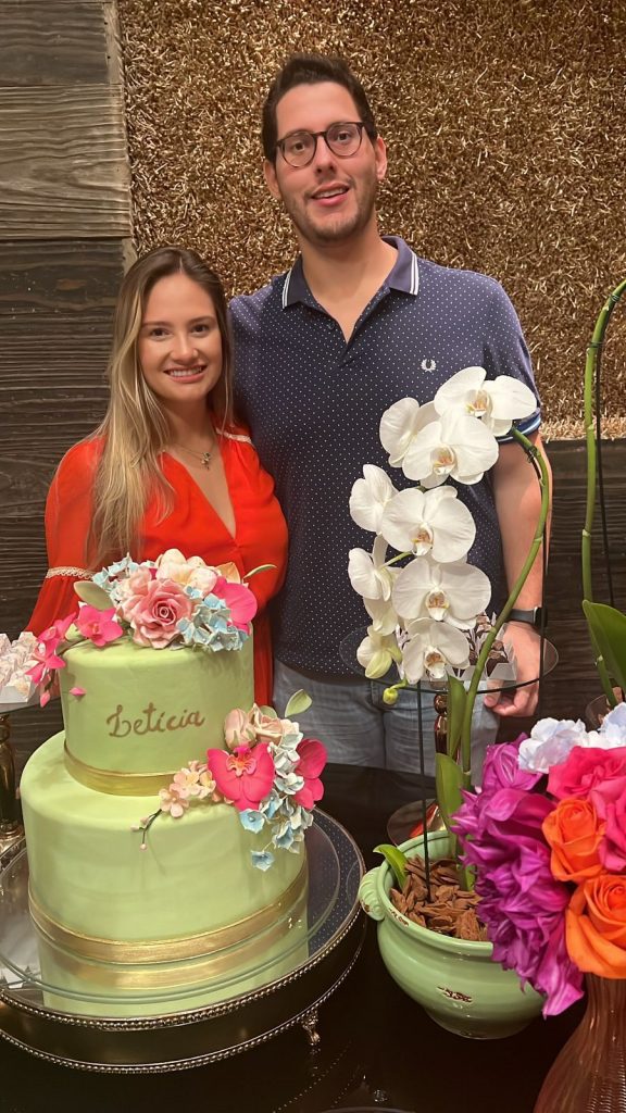 
				Aniversário Leticia Teixeira
				
