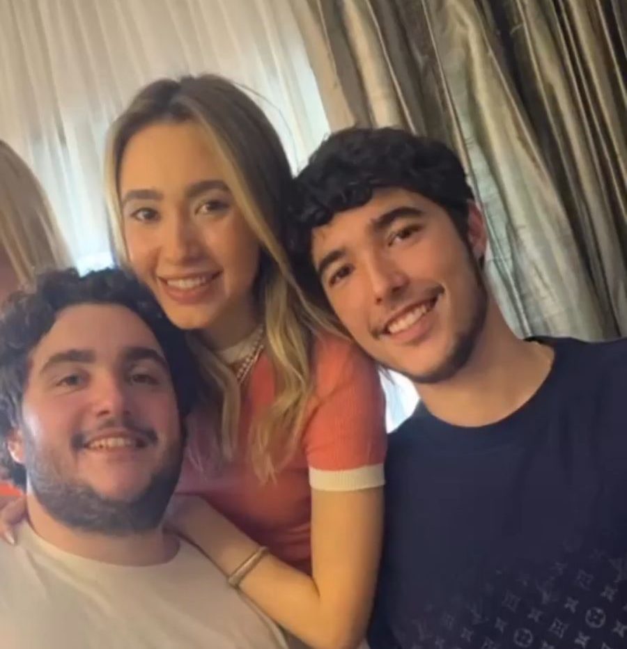 Lissa, Luciano e Luca Dias Branco celebram troca de idade em brunch intimista