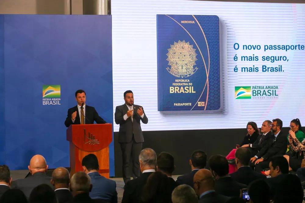 Governo Federal anuncia novas mudanças no passaporte brasileiro