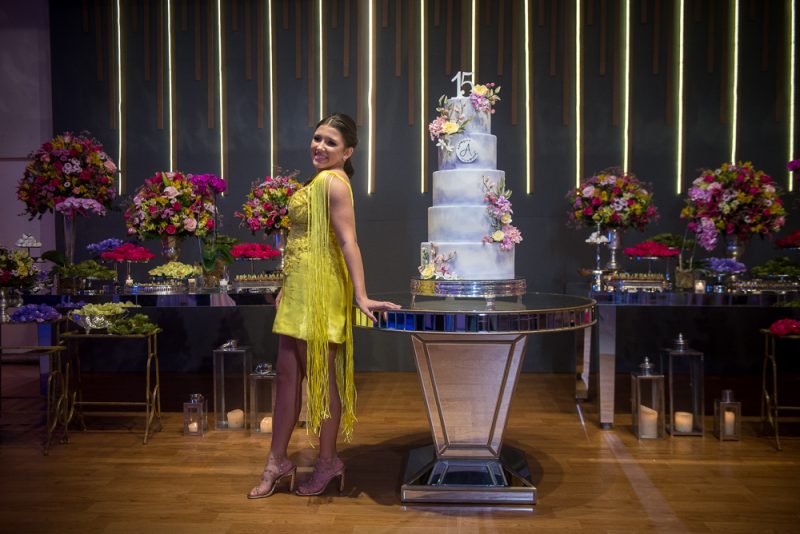 Début - Alice Bastos celebra seus 15 anos com uma bela festa articulada por seus pais