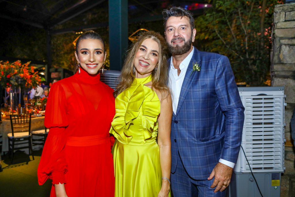 Amanda, Leda E Edinaldo Diniz