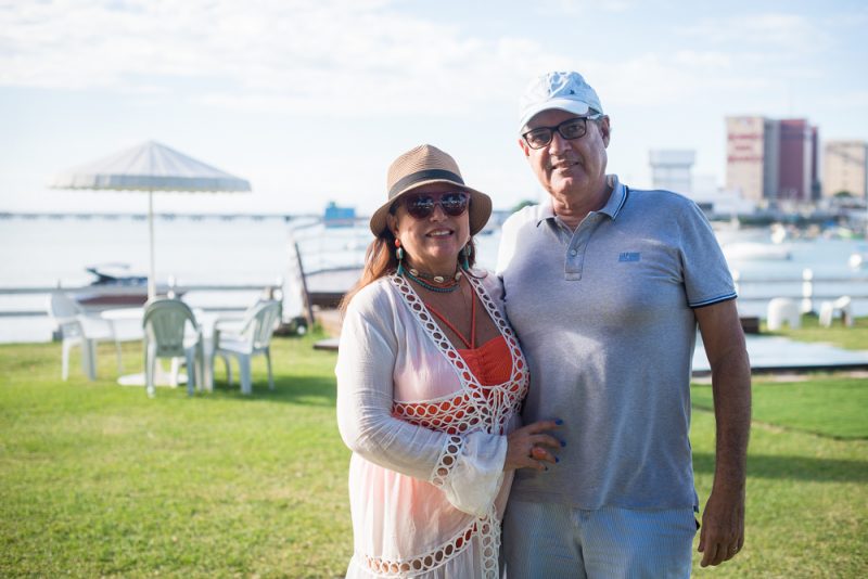 A todo o Pano - Larissa Leite, Pedro Garcia e Eduardo Valença comandam a animação no Iate Clube