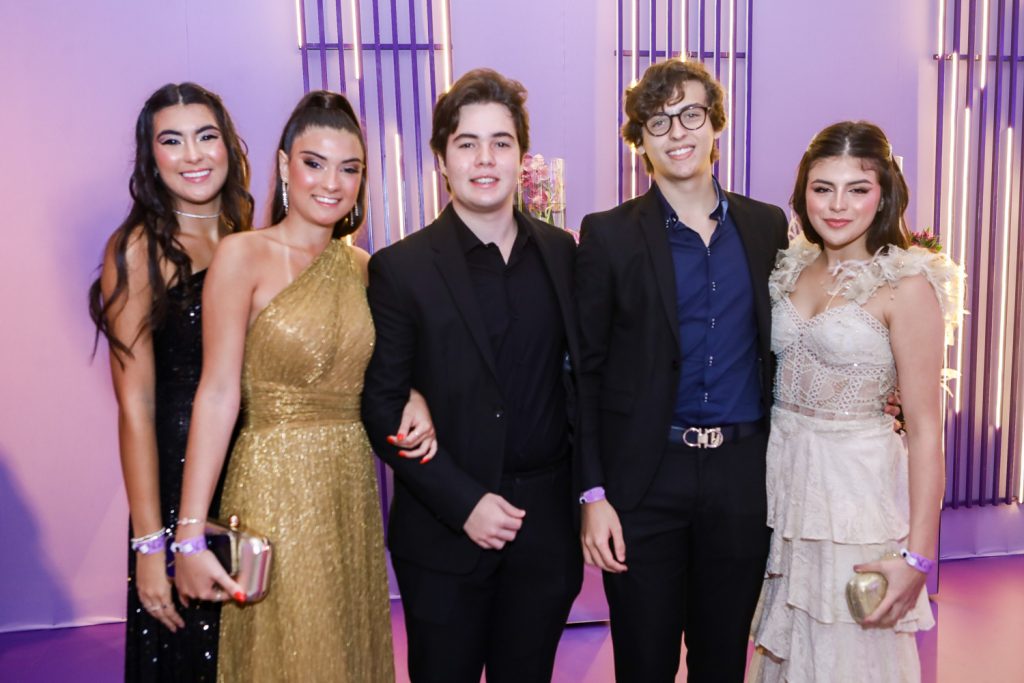 Bruna Aragao, Beatriz Aragao, Luigi Ximenes, Johann Coelho E Isabeli Vasconcelos